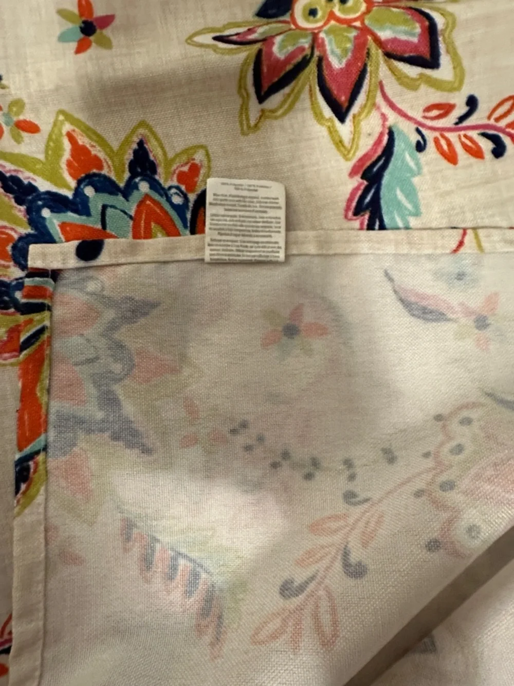 Floral Multicolor Cotton Tablecloth with 6 matching napkins